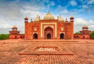 The magnificent Mughal architecture of Humayun's Tomb in Delhi, featured on the 15 Days Gujarat Tour with Golden Triangle.