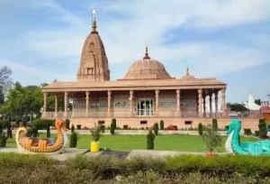 The intricate architecture of the ancient Digambar Jain Bada Mandir in Hastinapur, a sacred site explored during a spiritual day trip from Delhi.